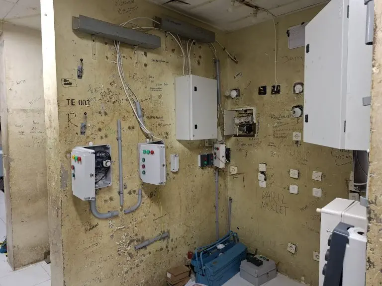 Bengkel Instalasi Tenaga