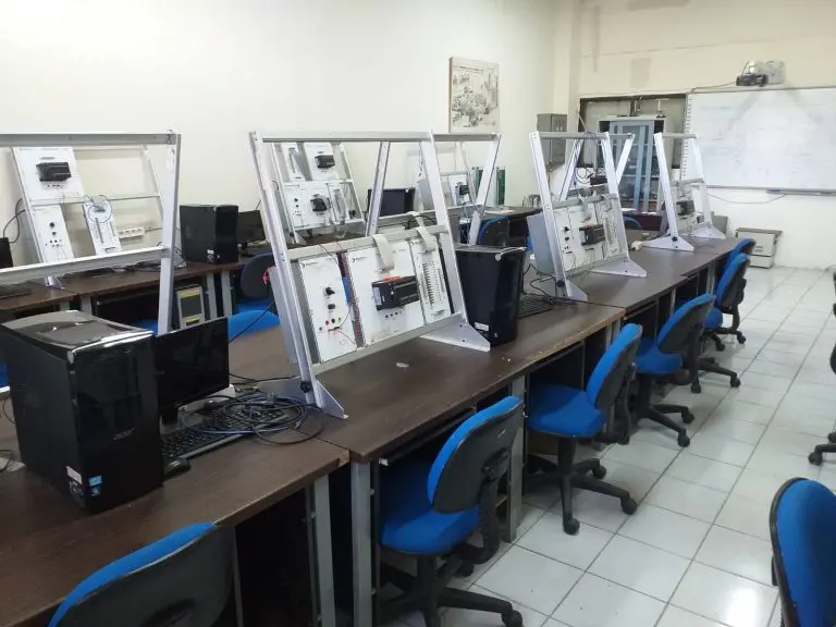 Laboratorium PLC Kendali Terprogram